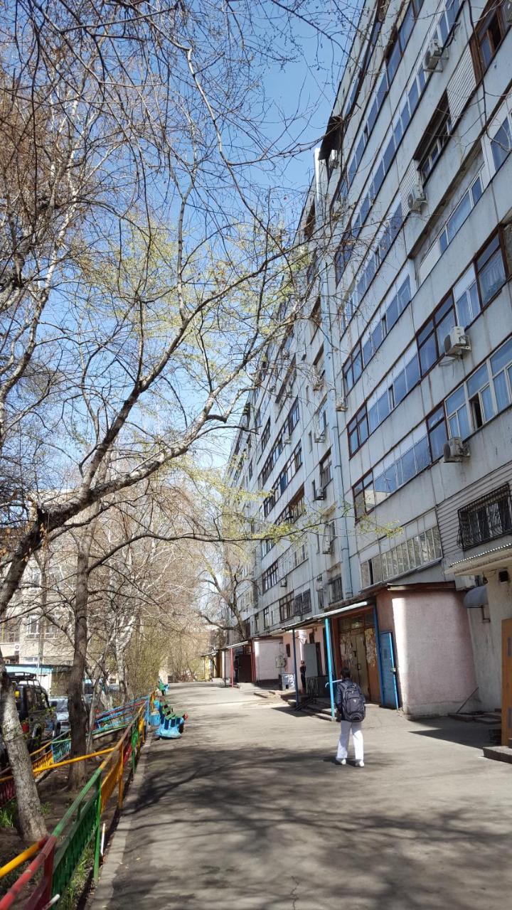 Apartment On Nazarbayeva 77 Almatý Exterior foto